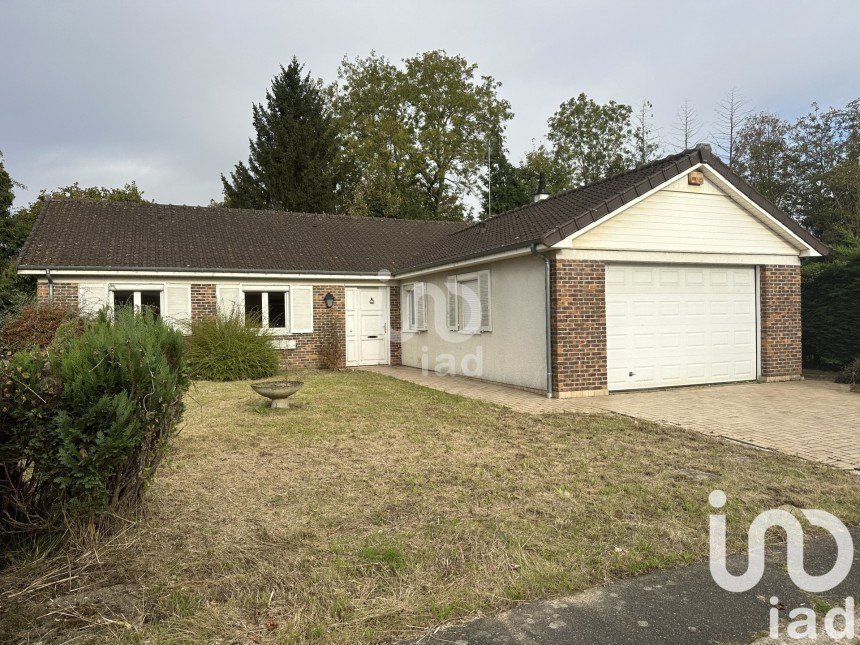 Maison traditionnelle 6 pièces de 118 m² à Saint-Germain-lès-Corbeil (91250)