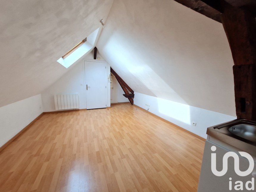 Studio 1 pièce de 25 m² à Corbeil-Essonnes (91100)