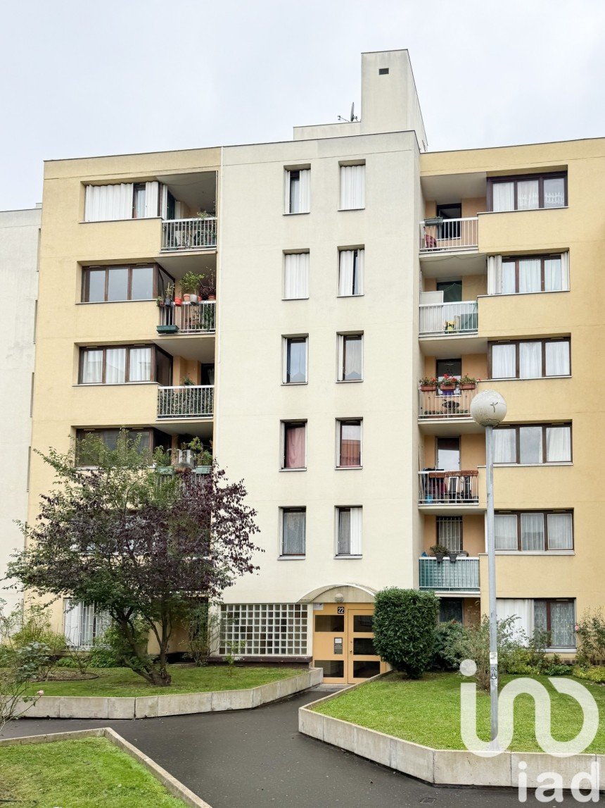 Apartment 3 rooms of 67 m² in Bobigny (93000)