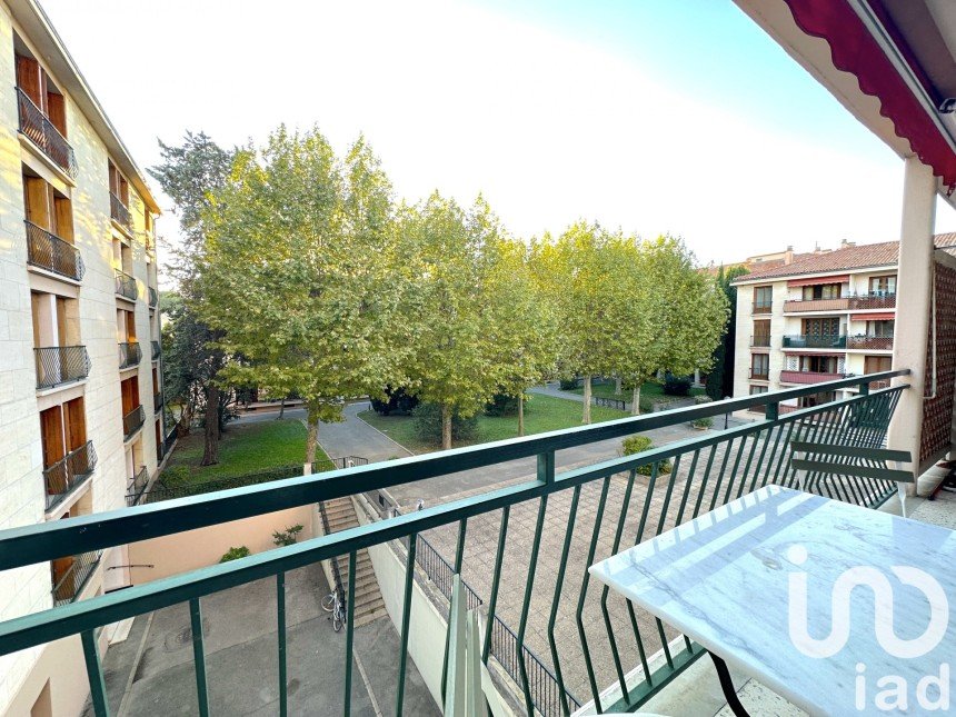 Apartment 4 rooms of 82 m² in Aix-en-Provence (13100)