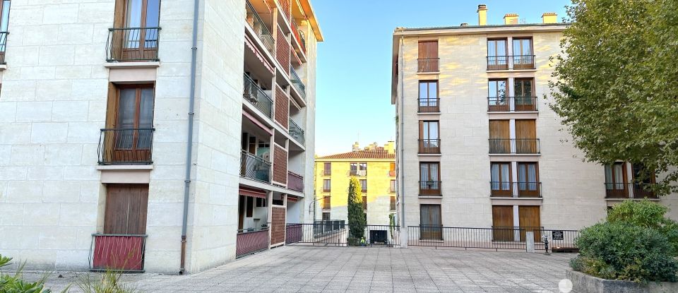 Appartement 4 pièces de 82 m² à Aix-en-Provence (13100)