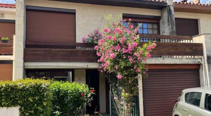 House 6 rooms of 99 m² in Ris-Orangis (91130)