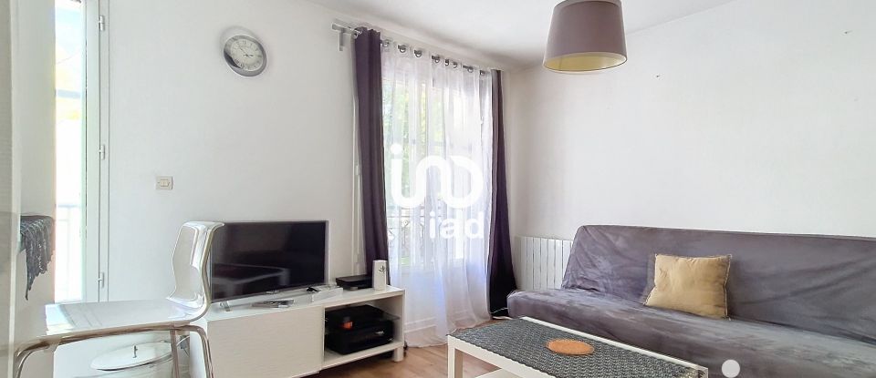 Studio 1 room of 24 m² in Thiais (94320)