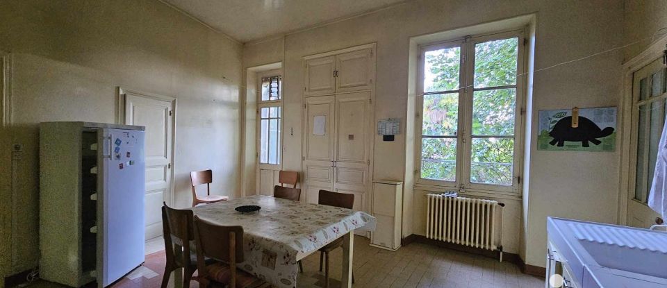 Town house 8 rooms of 173 m² in Ruffec (16700)