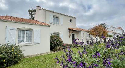 Maison 6 pièces de 165 m² à Challans (85300)