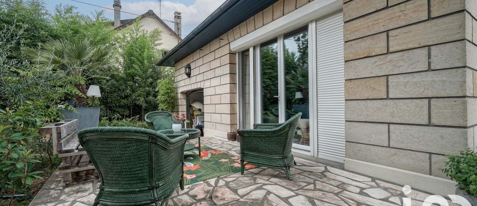 Maison traditionnelle 5 pièces de 140 m² à Tremblay-en-France (93290)