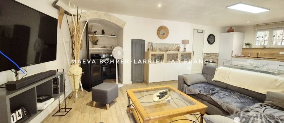 House 5 rooms of 85 m² in Saint-Cyr-sur-Mer (83270)