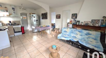 House 3 rooms of 43 m² in Saintes (17100)