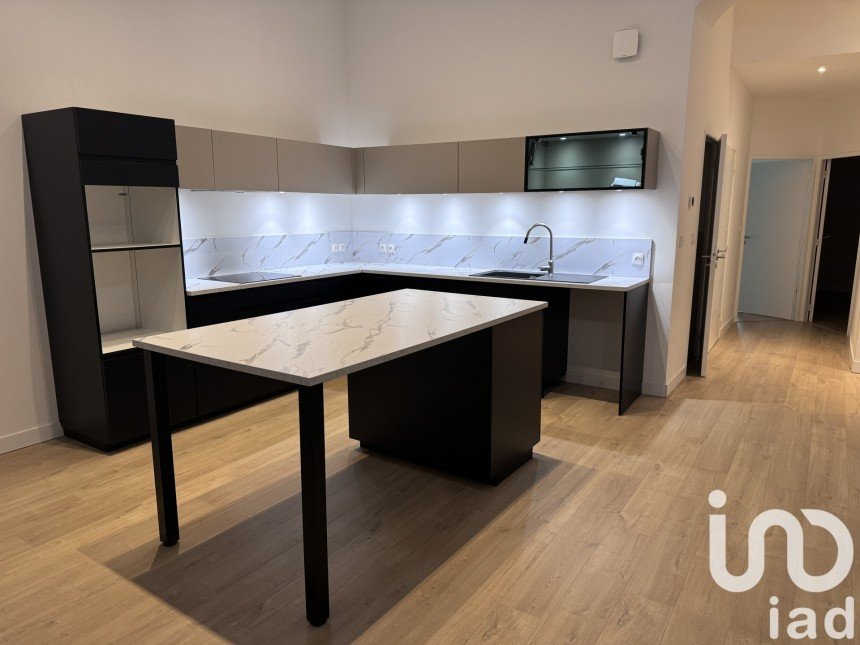 Appartement 5 pièces de 127 m² à Saint-Étienne (42000)