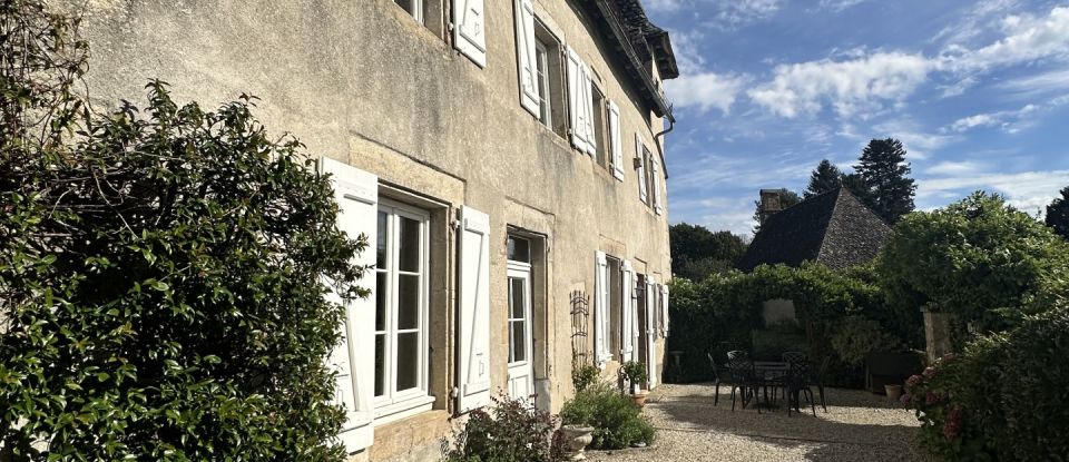 Château 11 pièces de 265 m² à Sexcles (19430)