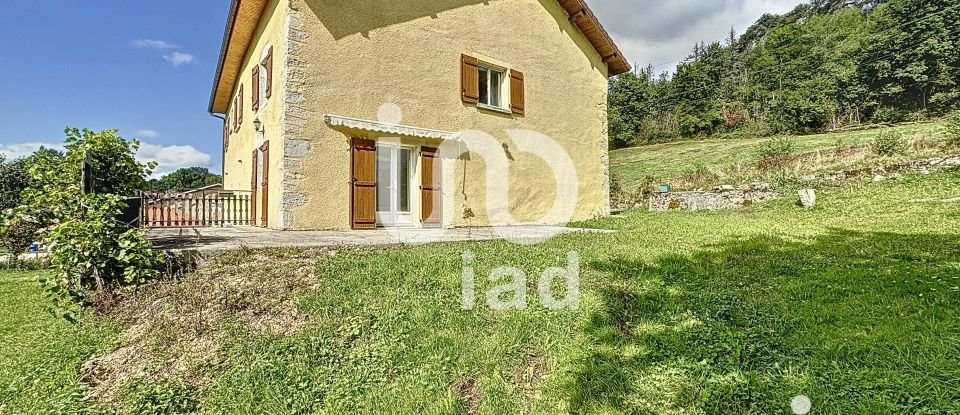 Traditional house 4 rooms of 124 m² in Crenans (39260)