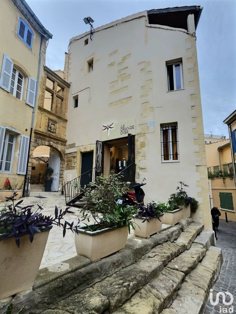 Right to lease of 25 m² in Salon-de-Provence (13300)