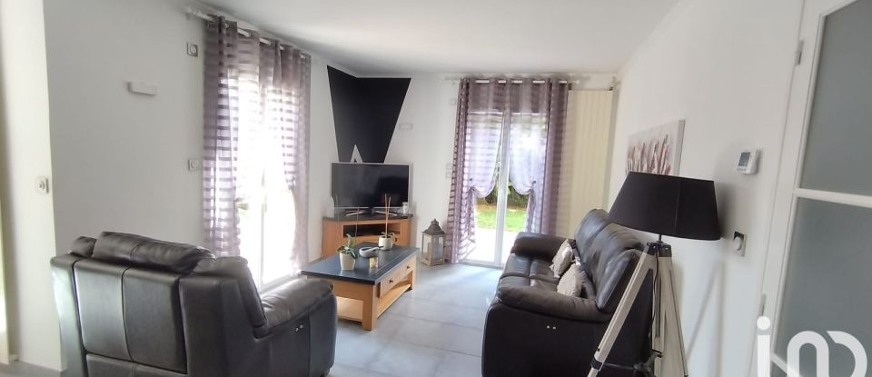 House 5 rooms of 133 m² in Bellignat (01100)