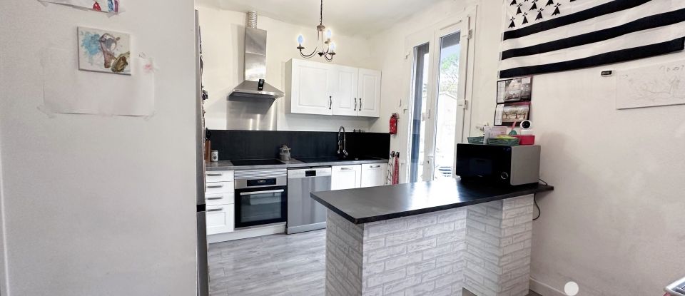 Maison 4 pièces de 75 m² à Caumont-sur-Durance (84510)