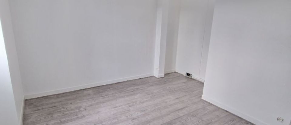 Maison 5 pièces de 124 m² à MALESHERBES (45330)