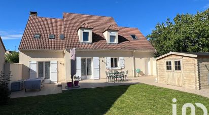 House 8 rooms of 152 m² in Longjumeau (91160)