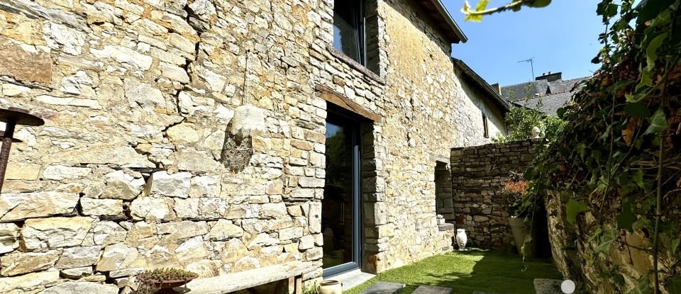 House 7 rooms of 149 m² in Poligné (35320)