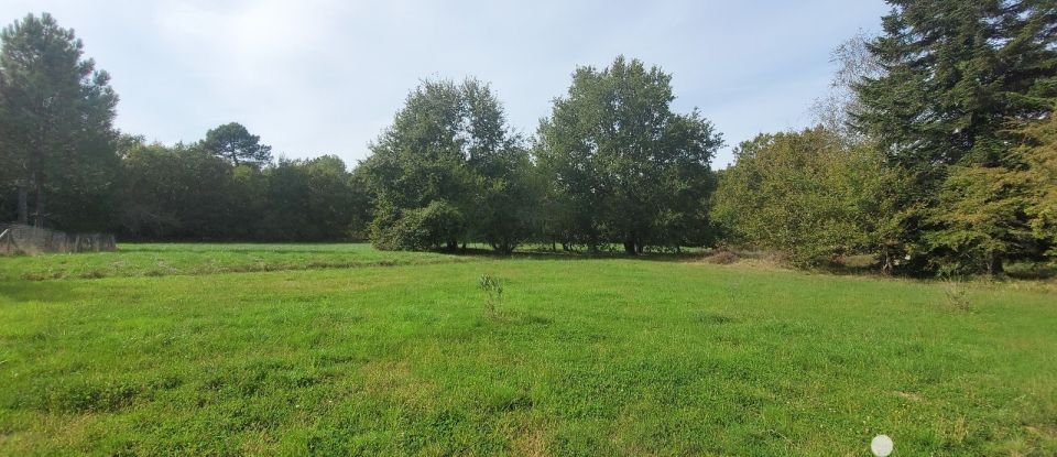 Maison traditionnelle 4 pièces de 92 m² à Saint-Aigulin (17360)