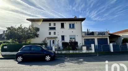 Maison 10 pièces de 166 m² à Tarbes (65000)