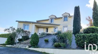 Maison traditionnelle 8 pièces de 245 m² à Châteauneuf (42800)