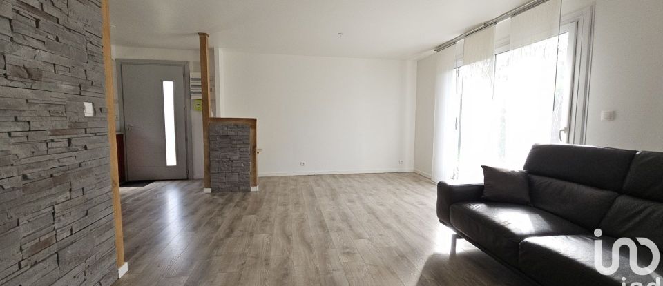 Maison 4 pièces de 101 m² à Chanceaux-sur-Choisille (37390)