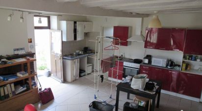 Maison 2 pièces de 48 m² à Villeneuve-la-Guyard (89340)