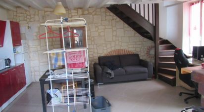 Maison 2 pièces de 48 m² à Villeneuve-la-Guyard (89340)