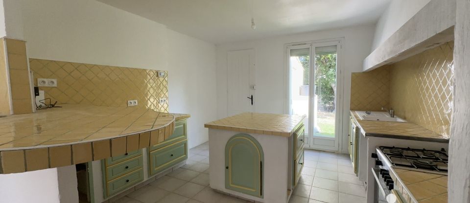 Traditional house 7 rooms of 171 m² in Callian (83440)