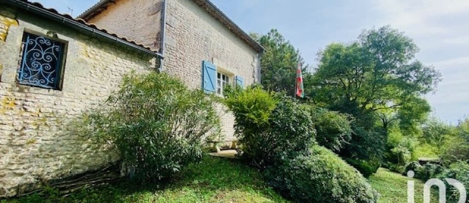 House 5 rooms of 181 m² in Meschers-sur-Gironde (17132)