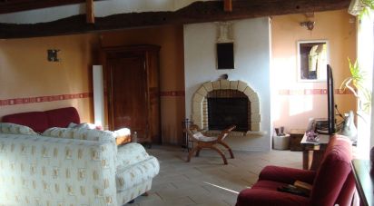 House 4 rooms of 95 m² in Saint-Hilaire-la-Forêt (85440)