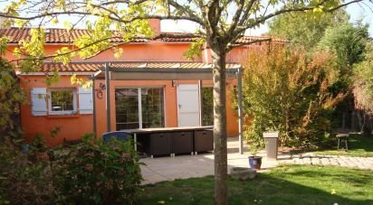 House 4 rooms of 95 m² in Saint-Hilaire-la-Forêt (85440)