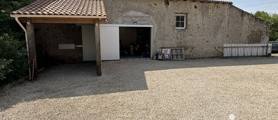 Longère 5 pièces de 208 m² à Châtillon-sur-Thouet (79200)