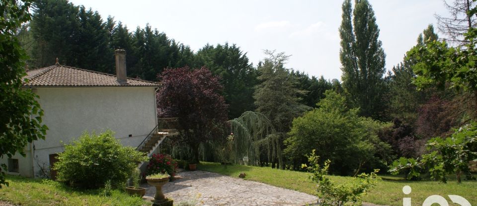 Maison traditionnelle 6 pièces de 145 m² à Blasimon (33540)