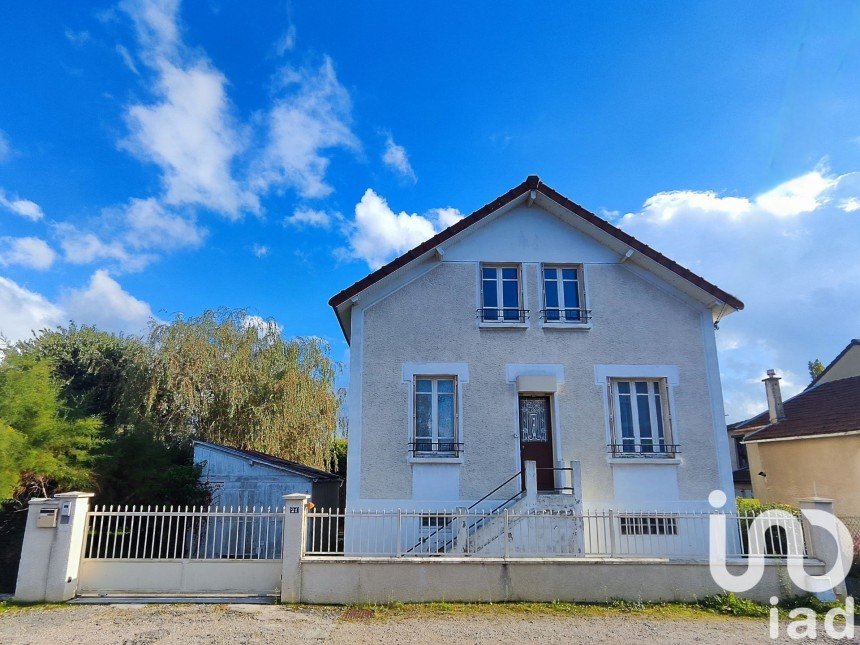 Traditional house 5 rooms of 101 m² in Châlons-en-Champagne (51000)