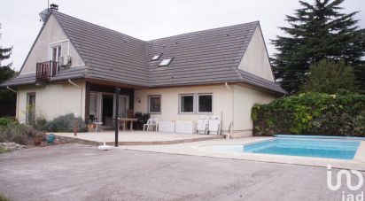 Maison 7 pièces de 205 m² à Dammarie-les-Lys (77190)