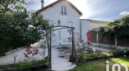 Traditional house 5 rooms of 101 m² in Montfermeil (93370)