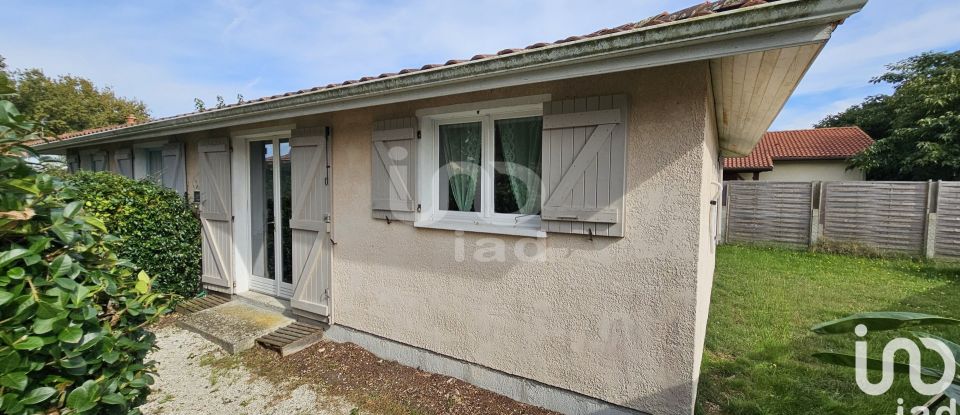 House 5 rooms of 102 m² in Sainte-Eulalie-en-Born (40200)