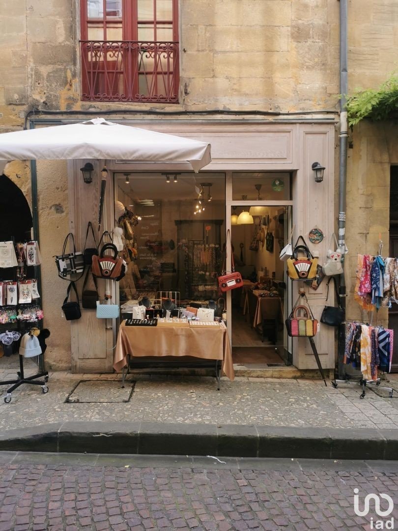 Business premises of 25 m² in Sarlat-la-Canéda (24200)