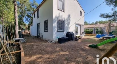 Maison 5 pièces de 145 m² à Rocbaron (83136)