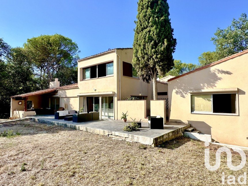 Maison d’architecte 11 pièces de 245 m² à Carcassonne (11000)