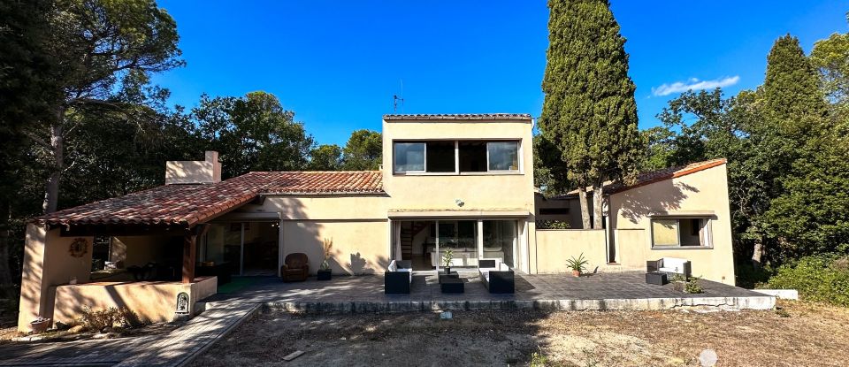 Maison d’architecte 11 pièces de 245 m² à Carcassonne (11000)