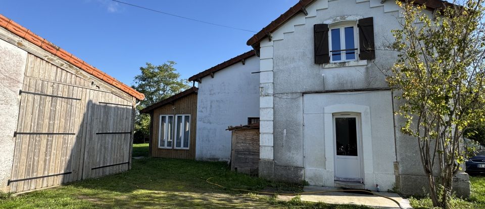 Maison 4 pièces de 94 m² à Sancoins (18600)