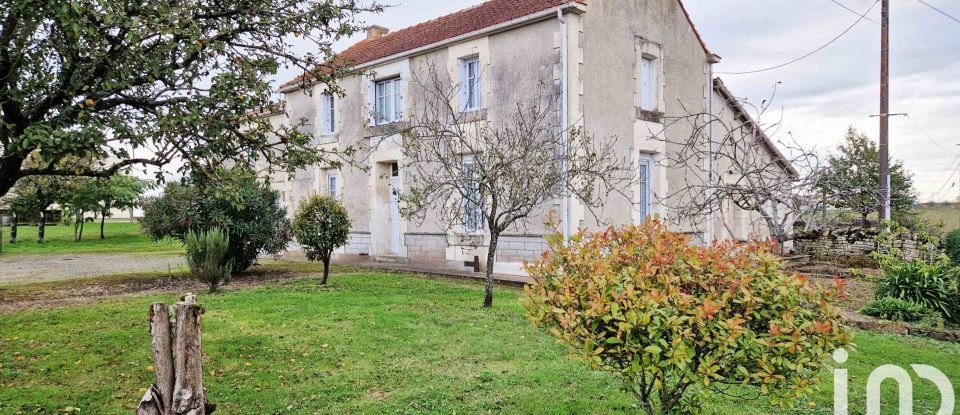 Maison 8 pièces de 214 m² à Xanton-Chassenon (85240)