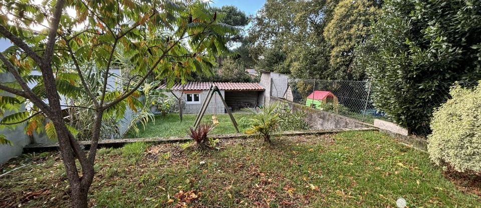 Traditional house 5 rooms of 108 m² in Léognan (33850)