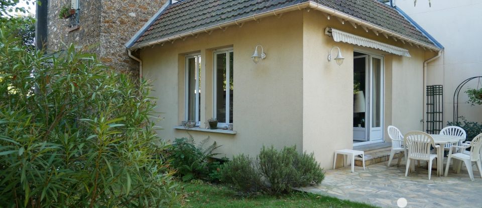 Maison de ville 5 pièces de 144 m² à Saint-Maur-des-Fossés (94100)