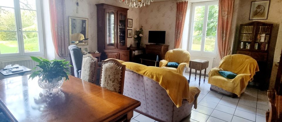 Maison 6 pièces de 212 m² à Brioux-sur-Boutonne (79170)