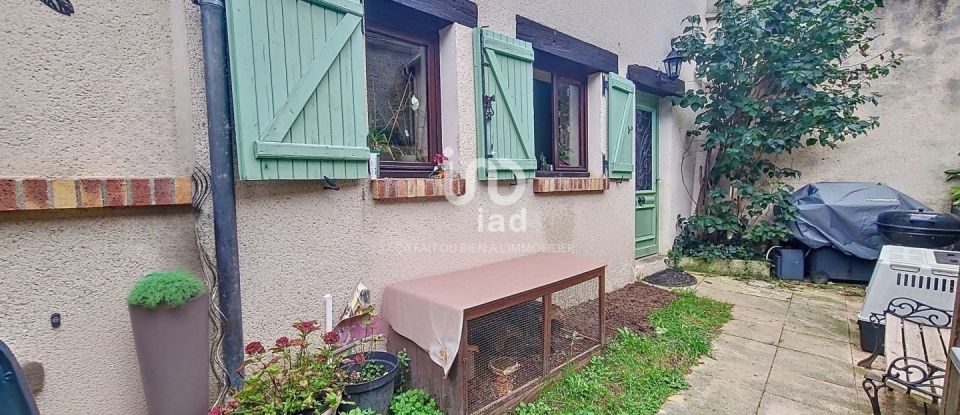 House 4 rooms of 80 m² in Guerville (78930)