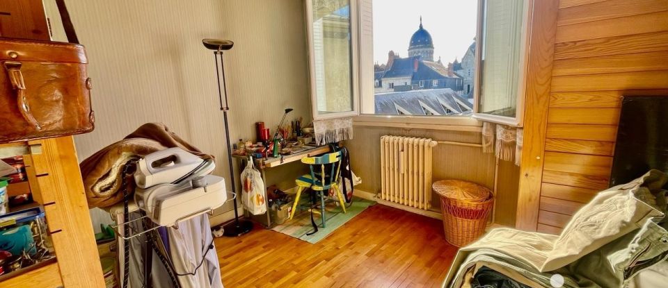 Appartement 3 pièces de 69 m² à Tours (37000)