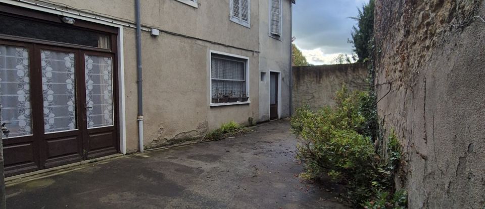 Building in Argenton-sur-Creuse (36200) of 130 m²