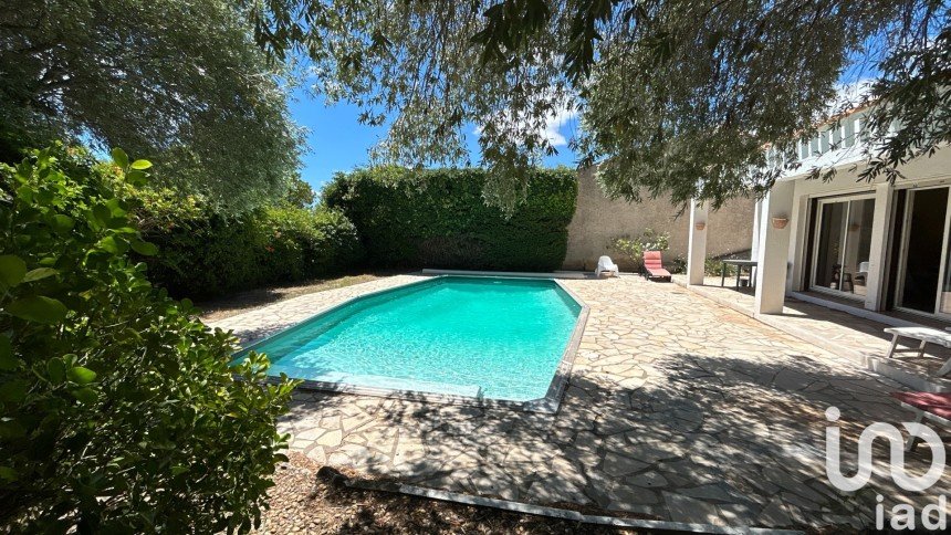 Maison 10 pièces de 275 m² à Pézenas (34120)